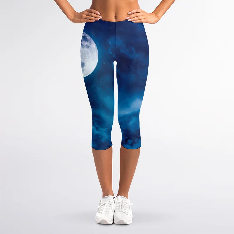 Night Sky And Moonlight Print Women's Capri Leggings Elegant Full-Body Leggings